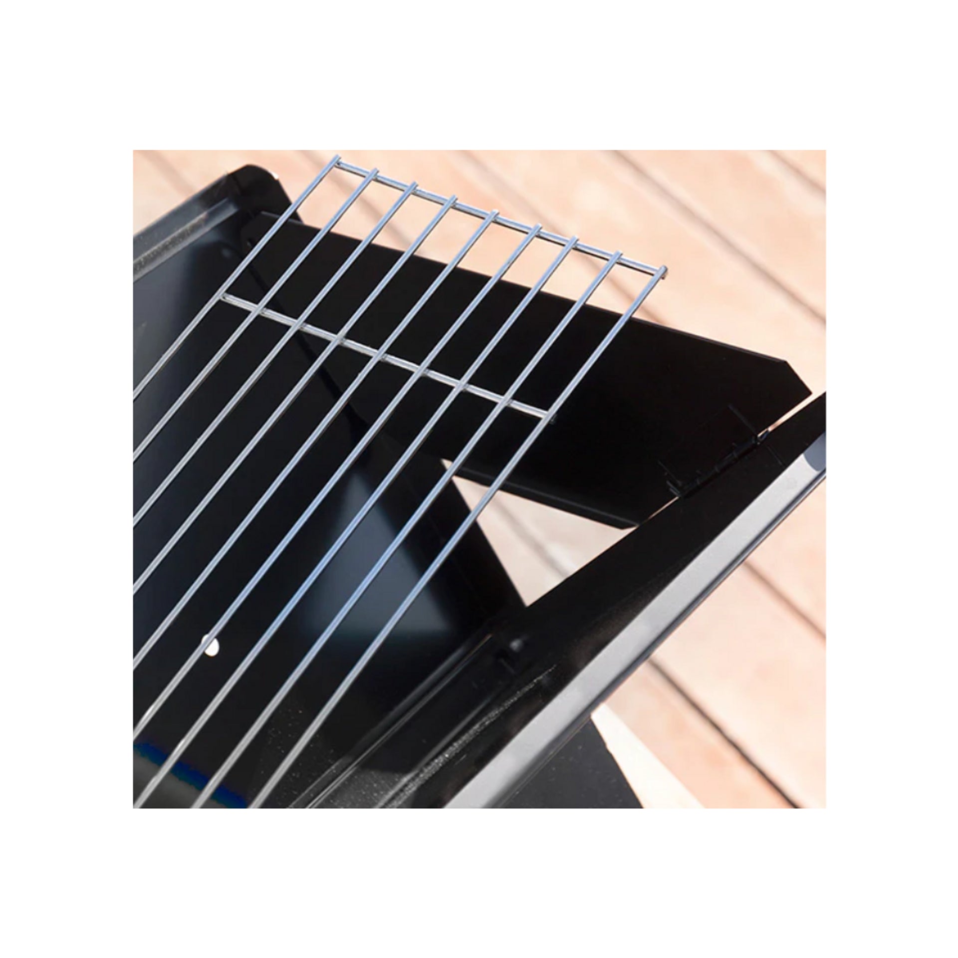 Barbecue pieghevole portatile a carbone foldyq innovagoods