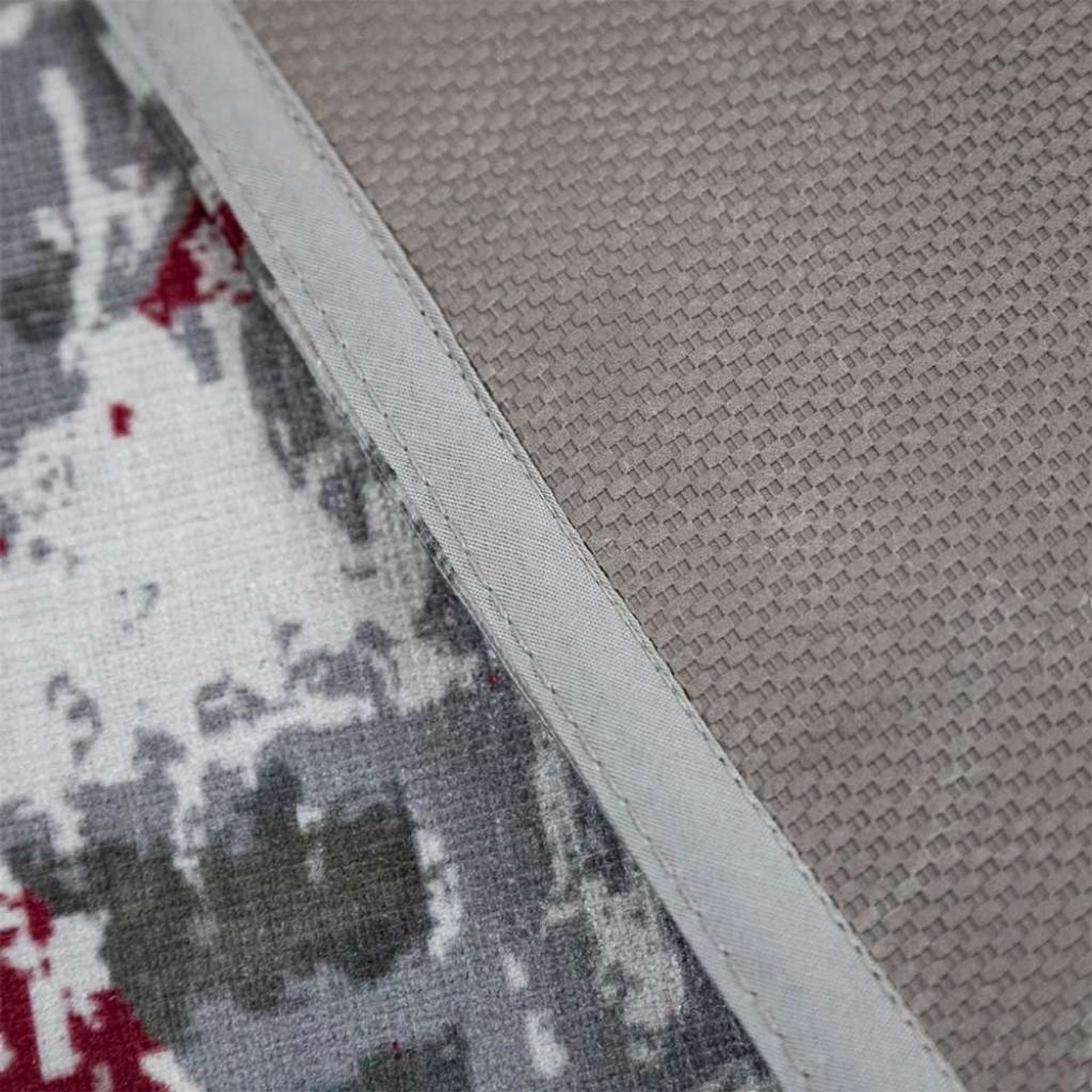 Tappeto arredo in morbida ciniglia