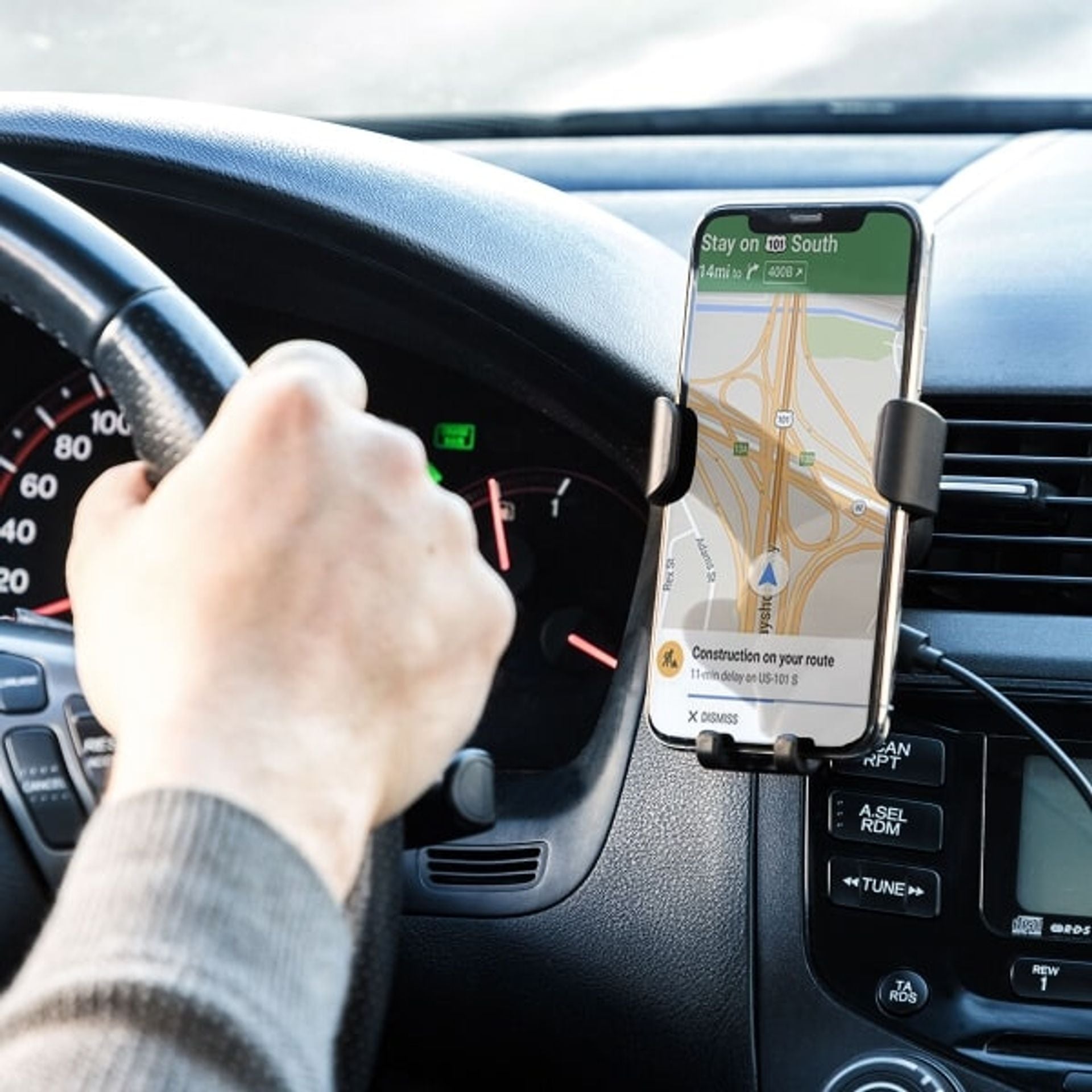 Supporto per cellulare con caricabatterie senza fili per auto