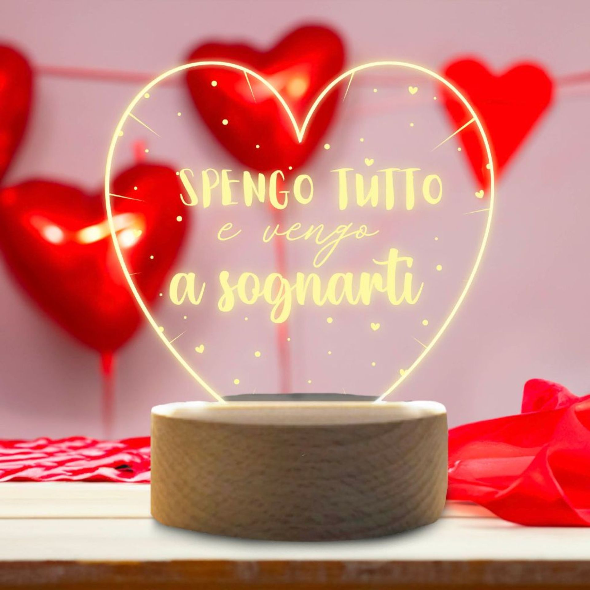 Lampada plexy cuore con scritta